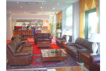 Italia Hotel Milano Marittima, Exteriorul